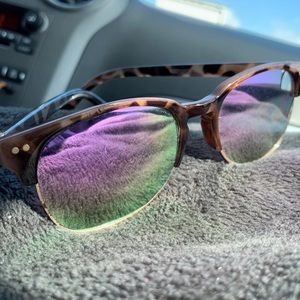 Women’s sunglasses